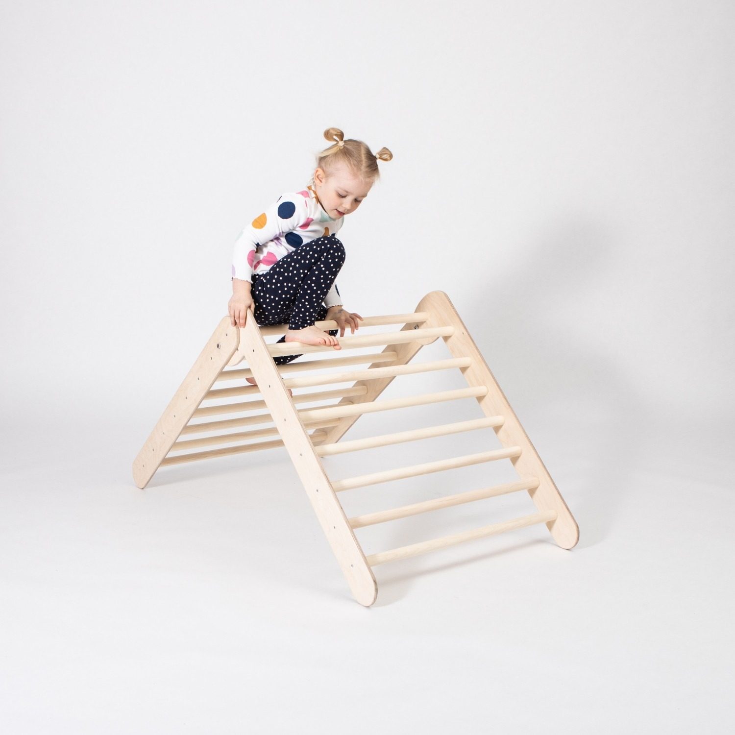 montessori-climbing-triangle-ed2ea96d.jpg Montessori Climbing Triangle - Image 1